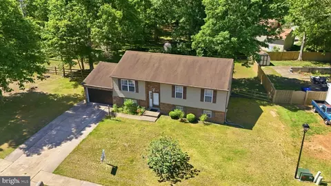 3651 Sassafras Dr, Waldorf, MD 20602