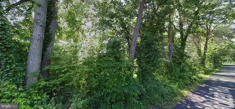 4575 Padgett Rd, White Plains, MD 20695