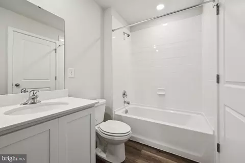 Entry Way - 449 Pinehurst St, La Plata, MD 20646 photo 14 of 14