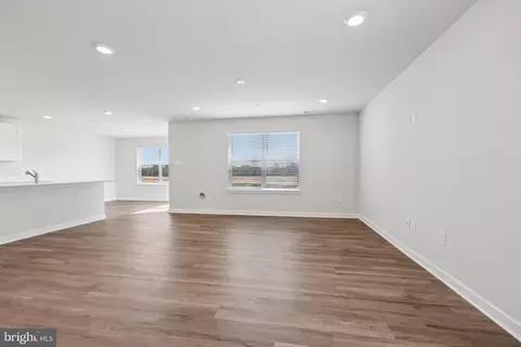 Living - 449 Pinehurst St, La Plata, MD 20646 photo 2 of 2