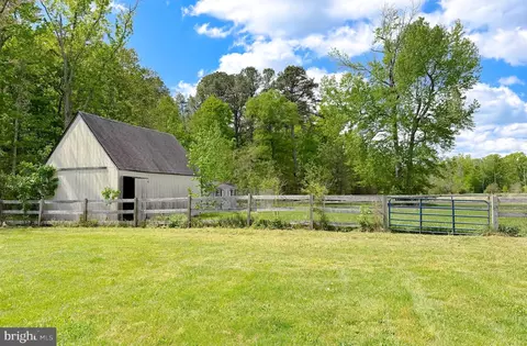 Exterior - 7779 Bumpy Oak Rd, La Plata, MD 20646 photo 5 of 9
