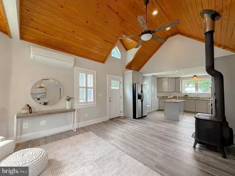 Entry Way - 7779 Bumpy Oak Rd, La Plata, MD 20646 photo 1 of 10