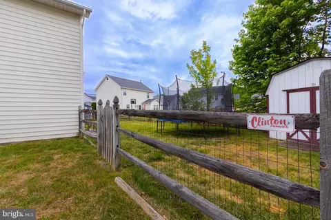 Exterior - 3825 Perch Ct, Waldorf, MD 20603 photo 4 of 5