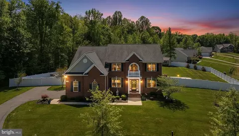 7276 Filly Ct, Hughesville, MD 20637