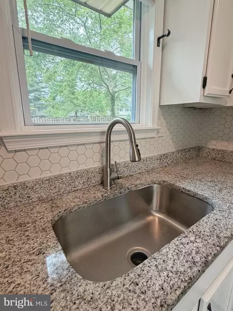 Kitchen - 6041 Red Wolf Pl, Waldorf, MD 20603 photo 2 of 4