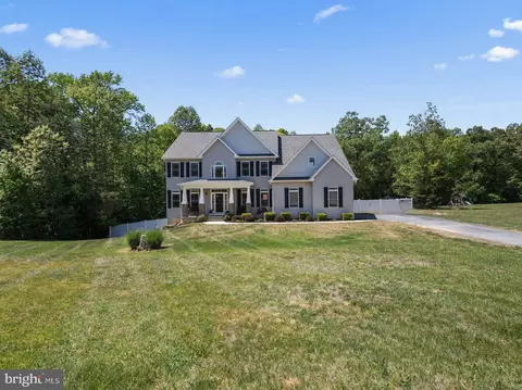 12371 Belle Pl, Hughesville, MD 20637