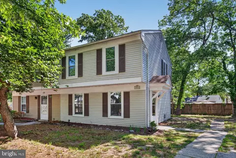 4816 Underwood Ct, Waldorf, MD 20602