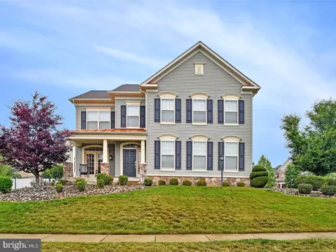 2079 Bagpipe Ln, Waldorf, MD 20601