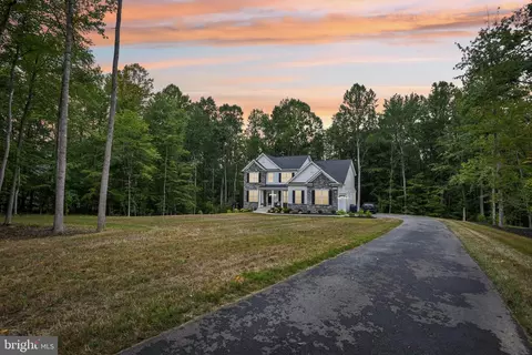 12130 Calverts Run Ct, La Plata, MD 20646