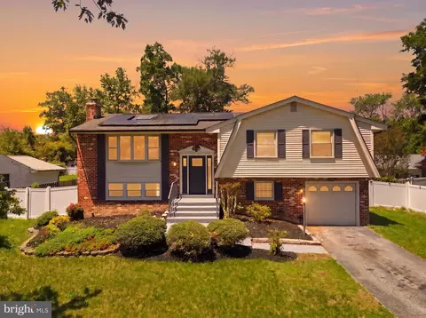 5418 Lucy Dr, Waldorf, MD 20601
