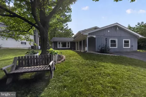 2434 Pinefield Rd, Waldorf, MD 20601