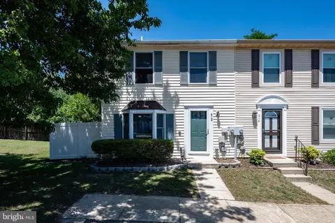 612 Hemlock Ct, La Plata, MD 20646