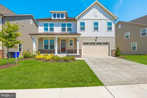 10021 Selkie Ln, Waldorf, MD 20601