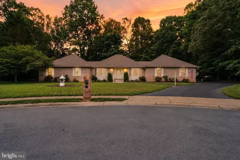 105 Cornwall Ct, La Plata, MD 20646