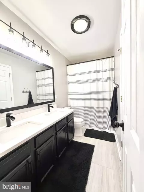 Bath - 4652 Deep Spring Pl, Waldorf, MD 20601 photo 4 of 5