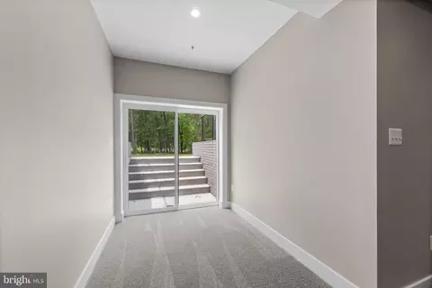 Entry Way - 3567 Longleaf Pine Ct, Brandywine, MD 20613 photo 16 of 17