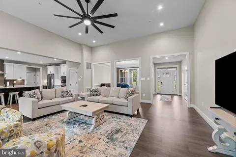 Entry Way - 3567 Longleaf Pine Ct, Brandywine, MD 20613 photo 13 of 17
