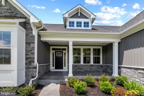 Exterior - 3567 Longleaf Pine Ct, Brandywine, MD 20613 photo 6 of 11