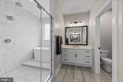 Bath - 3567 Longleaf Pine Ct, Brandywine, MD 20613 photo 2 of 3