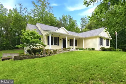 16447 Swans Rest Pl, Hughesville, MD 20637