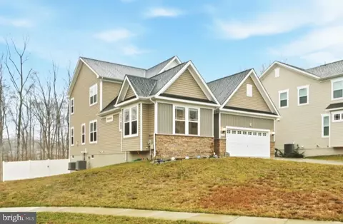 11101 Applecross Ct, White Plains, MD 20695