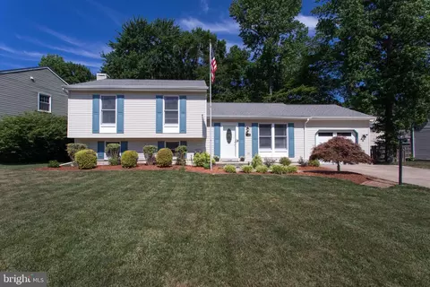 6875 Kangaroo Dr, Waldorf, MD 20603