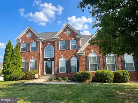 3043 Wildflower Dr, La Plata, MD 20646