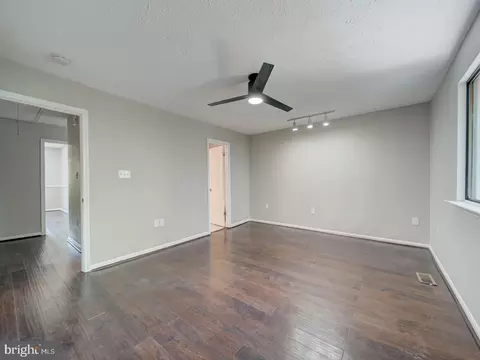 Living - 24 Keepsake Pl, Waldorf, MD 20602 photo 10 of 10