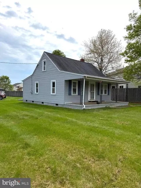 10475 Berry Rd, Waldorf, MD 20603