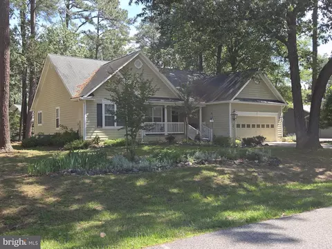 14610 Honeysuckle, Issue, MD 20645
