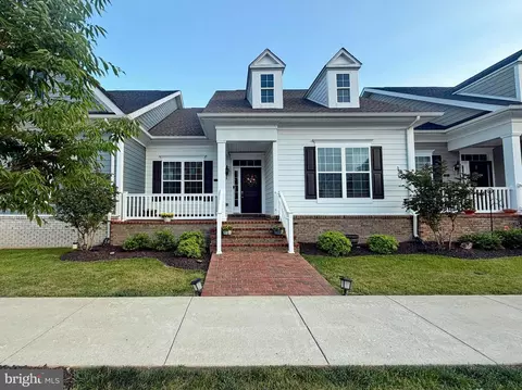 306 Buckeye Cir, La Plata, MD 20646