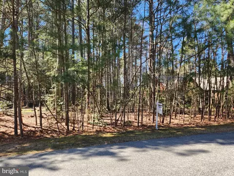 14875 Buckingham Ct, Swan Point, MD 20645