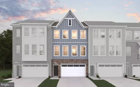 2770 Bear Claw Pl, Waldorf, MD 20601