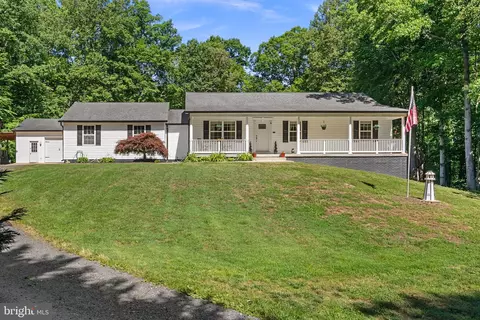 6975 Orchard View Ln, Hughesville, MD 20637