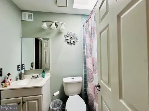 Bath - 3433 A Azalea Pl, Waldorf, MD 20602 photo 1 of 2