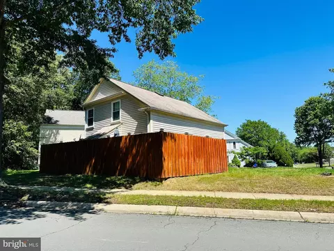 Exterior - 3433 A Azalea Pl, Waldorf, MD 20602 photo 4 of 11