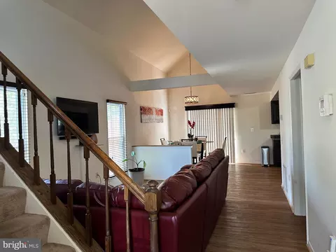 Entry Way - 3433 A Azalea Pl, Waldorf, MD 20602 photo 2 of 8