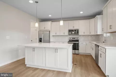 Kitchen - 15115 Bayshire Pl, Swan Point, MD 20645 photo 1 of 2