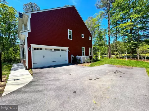 Exterior - 15115 Bayshire Pl, Swan Point, MD 20645 photo 6 of 21