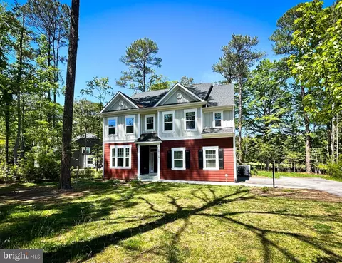 Exterior - 15115 Bayshire Pl, Swan Point, MD 20645 photo 3 of 21