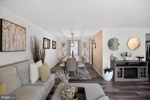 Entry Way - 2413 Pinefield Rd, Waldorf, MD 20601 photo 1 of 3