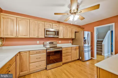 Kitchen - 14600 Honeysuckle Way, Issue, MD 20645 photo 3 of 4