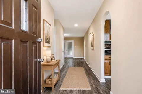 17082 Prince Frederick Rd, Hughesville, MD 20637