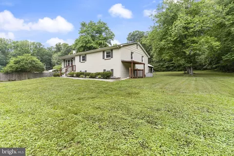 Exterior - 8430 Warren Dr, Pomfret, MD 20675 photo 4 of 4