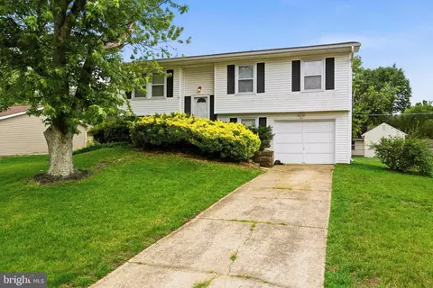 215 Compton Rd, Waldorf, MD 20602