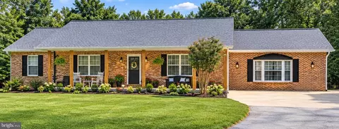 7370 Bullfeather Pl, Hughesville, MD 20637
