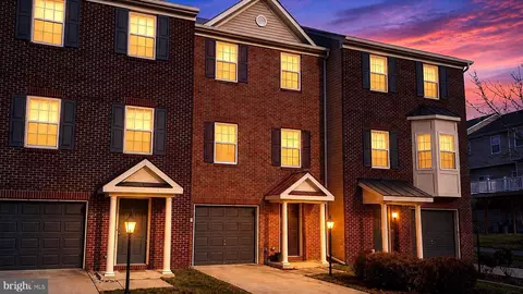 4866 Olympia Pl, Waldorf, MD 20602