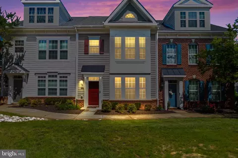 33 Steeplechase Dr, La Plata, MD 20646