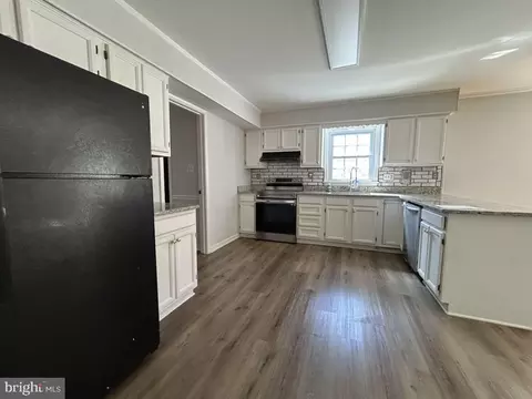 Kitchen - 3402 Williamsburg Dr, Waldorf, MD 20601 photo 2 of 2
