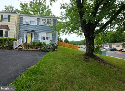 862 Holly Dr, La Plata, MD 20646